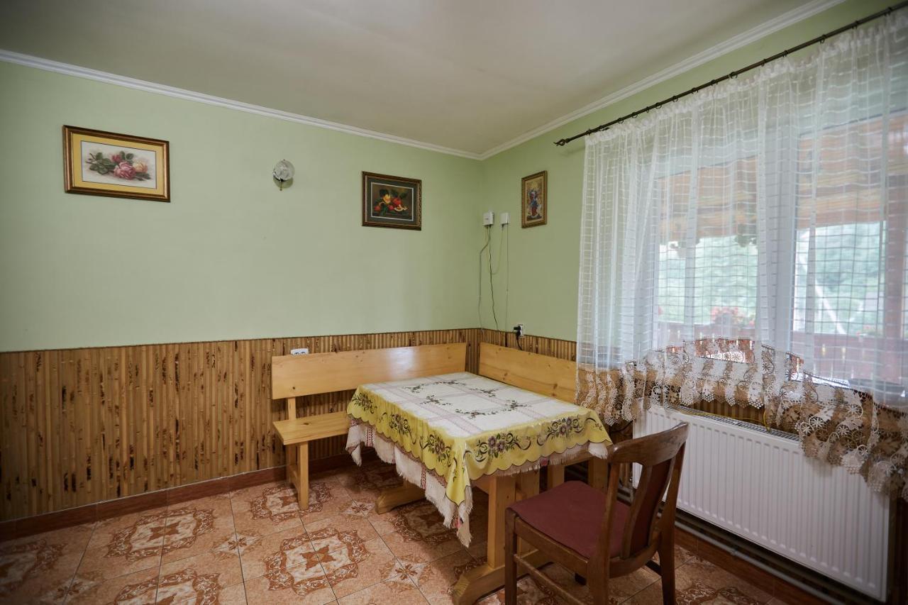 Захід Сонця Hotel Szlavszke Kültér fotó